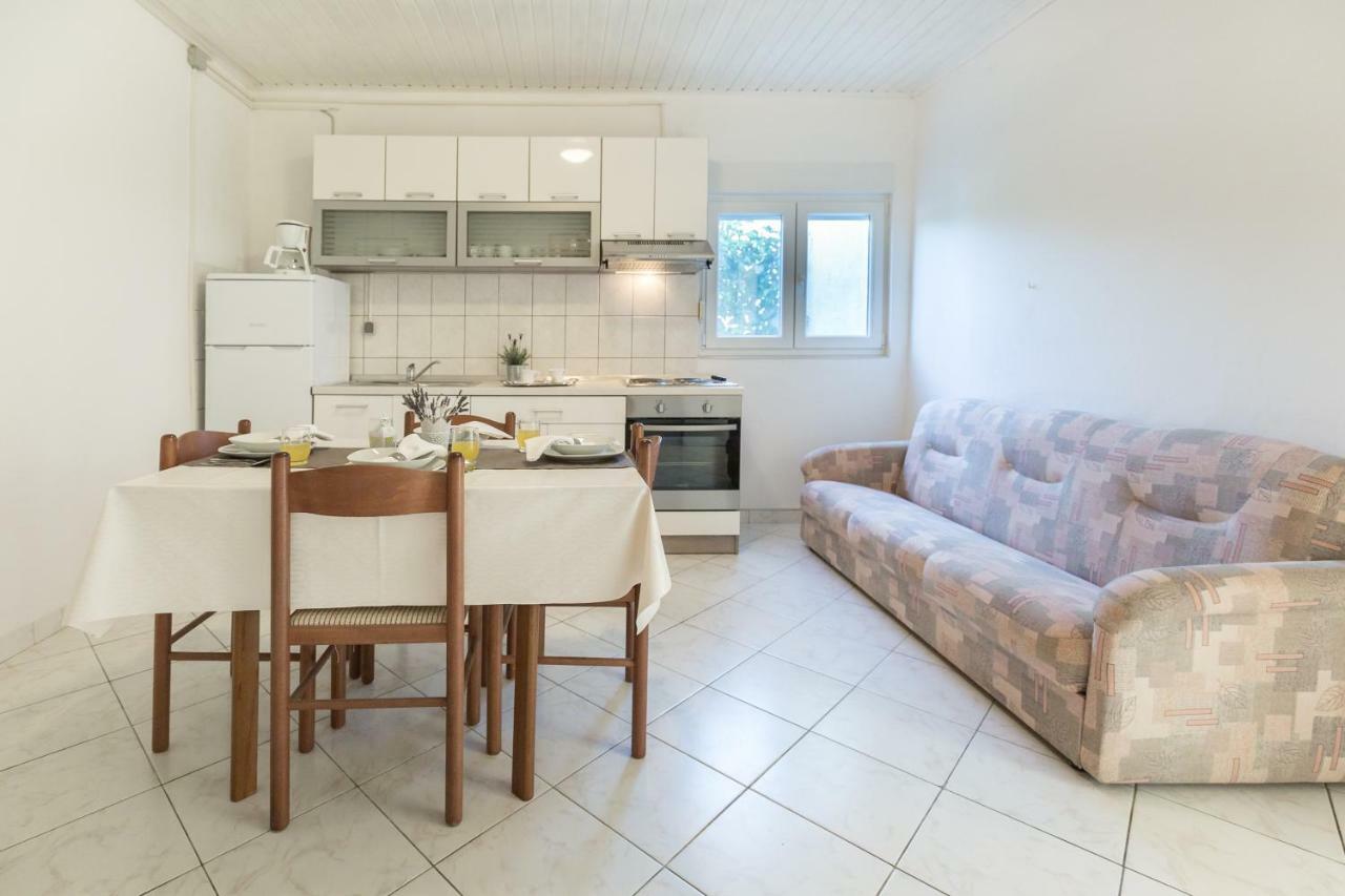 Cozy Apartment Josipa Privlaka  Exterior photo